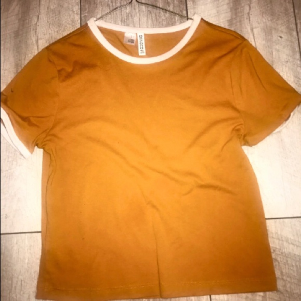 yellow/orange mixed t-shirt